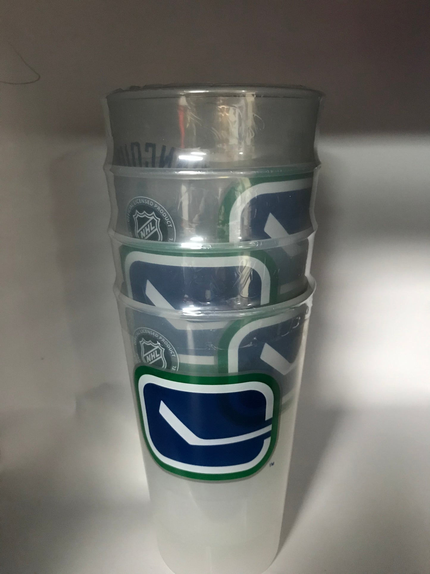 4 Pack Plastic Tumbler Vancouver Canucks