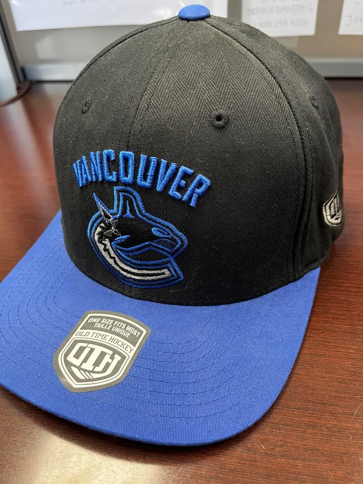 Vancouver Canucks Old Time Hockey Flexfit Hat
